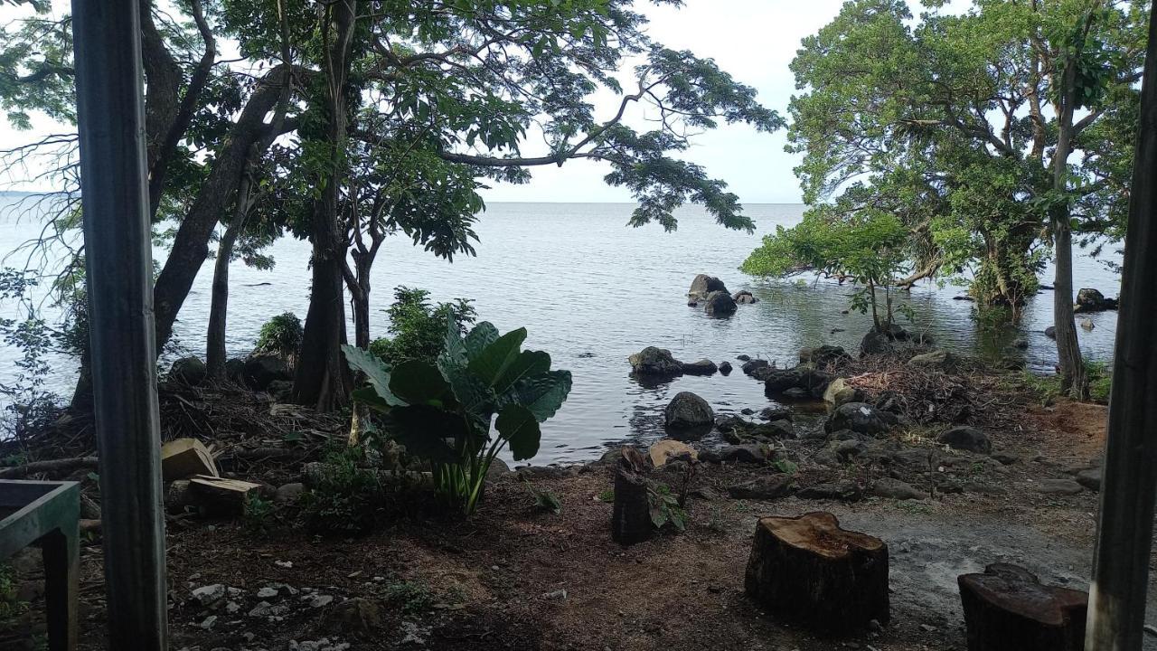 Rocks Beach Бальге Экстерьер фото